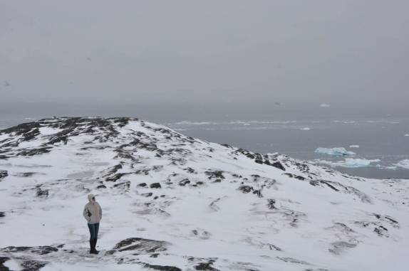 Maravilhada com a vastidão branca ao redor de Ilulissat, na Groelândia